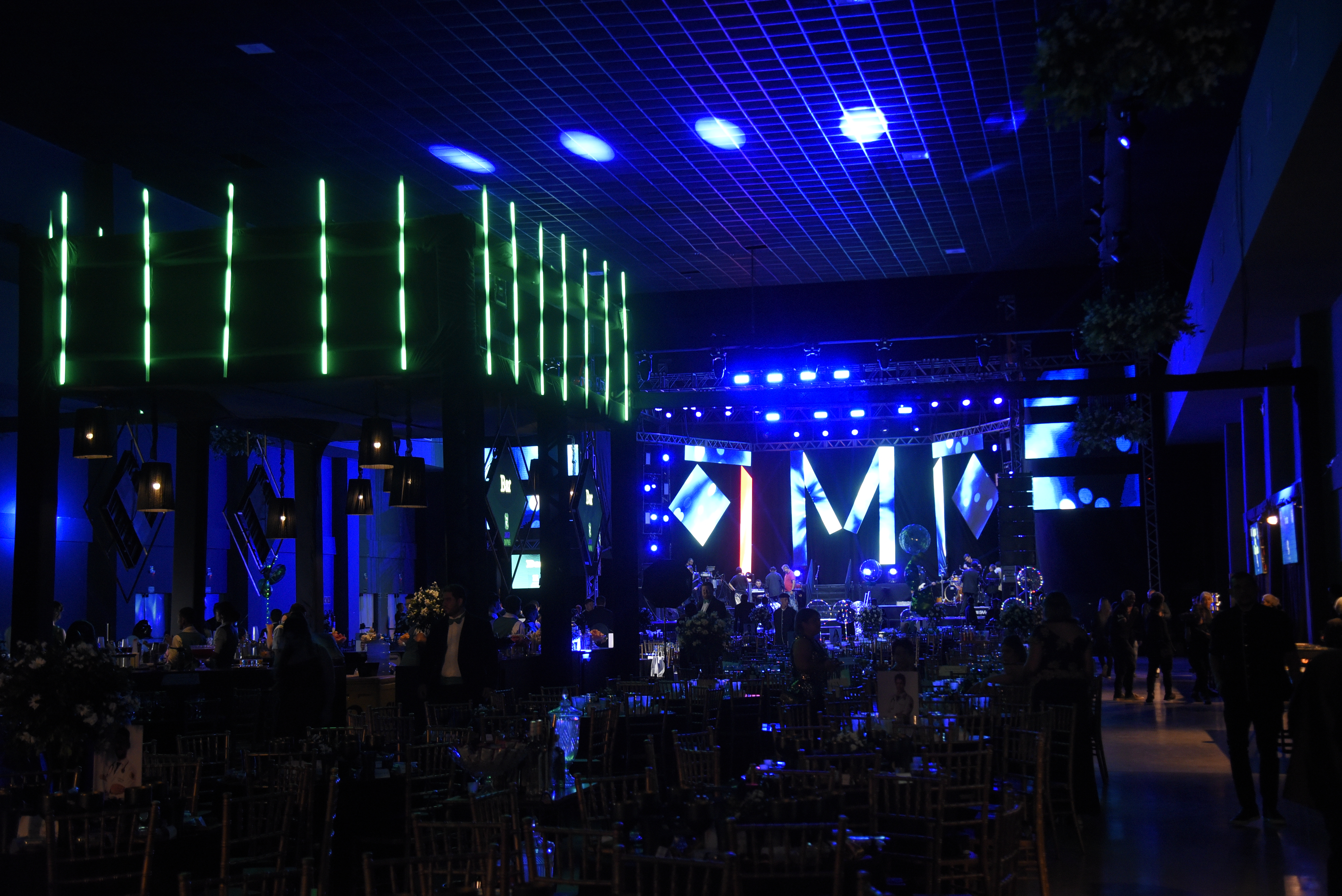 Thermas Hall · Show